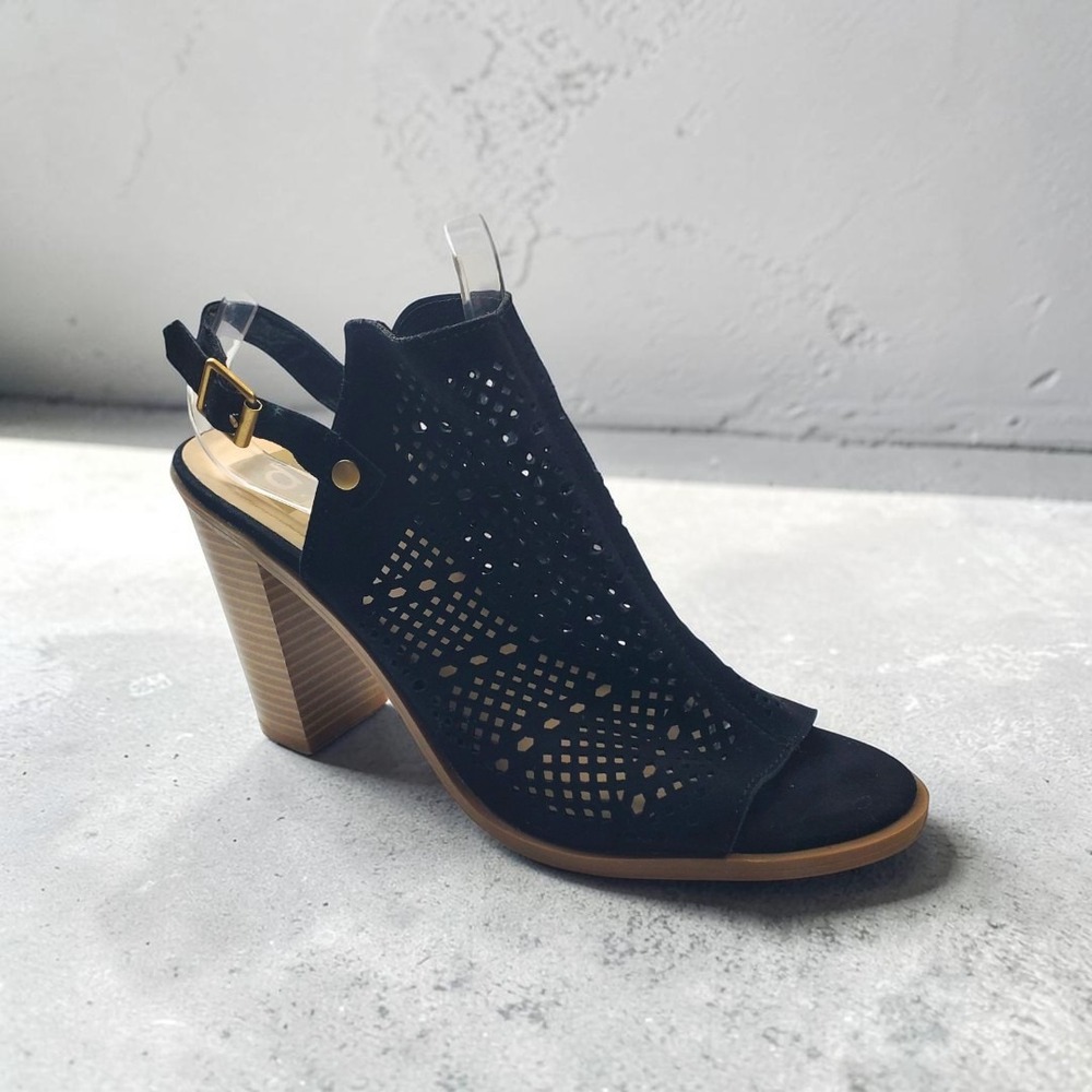 DV Dolce Vita Black Laser Cut Peep Toe Slingback Block‎ Heel Sandals Womens 9.5